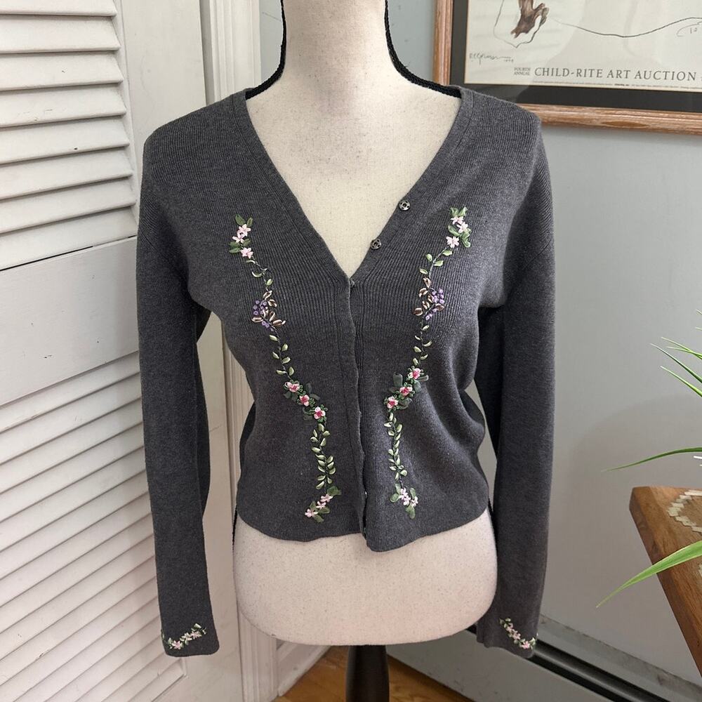 Vintage Shu Shu Sweater Womens Medium Gray Cardigan Embroidered Dainty Y2K Twee